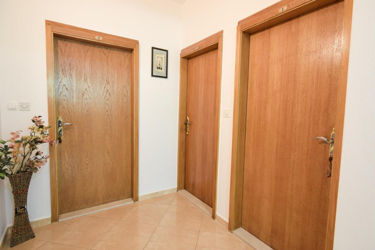 Appartamento Marios Brela Esterno foto