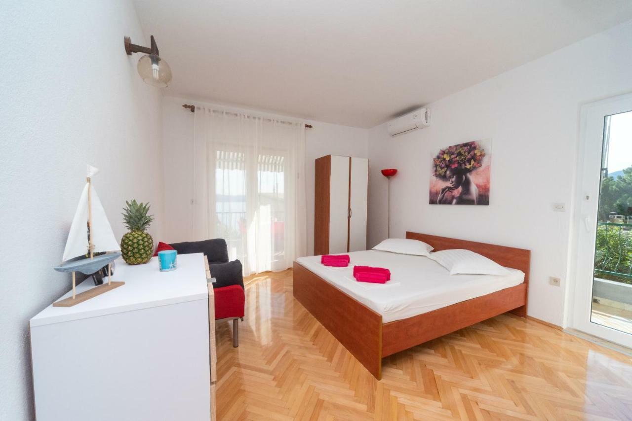 Appartamento Marios Brela Esterno foto